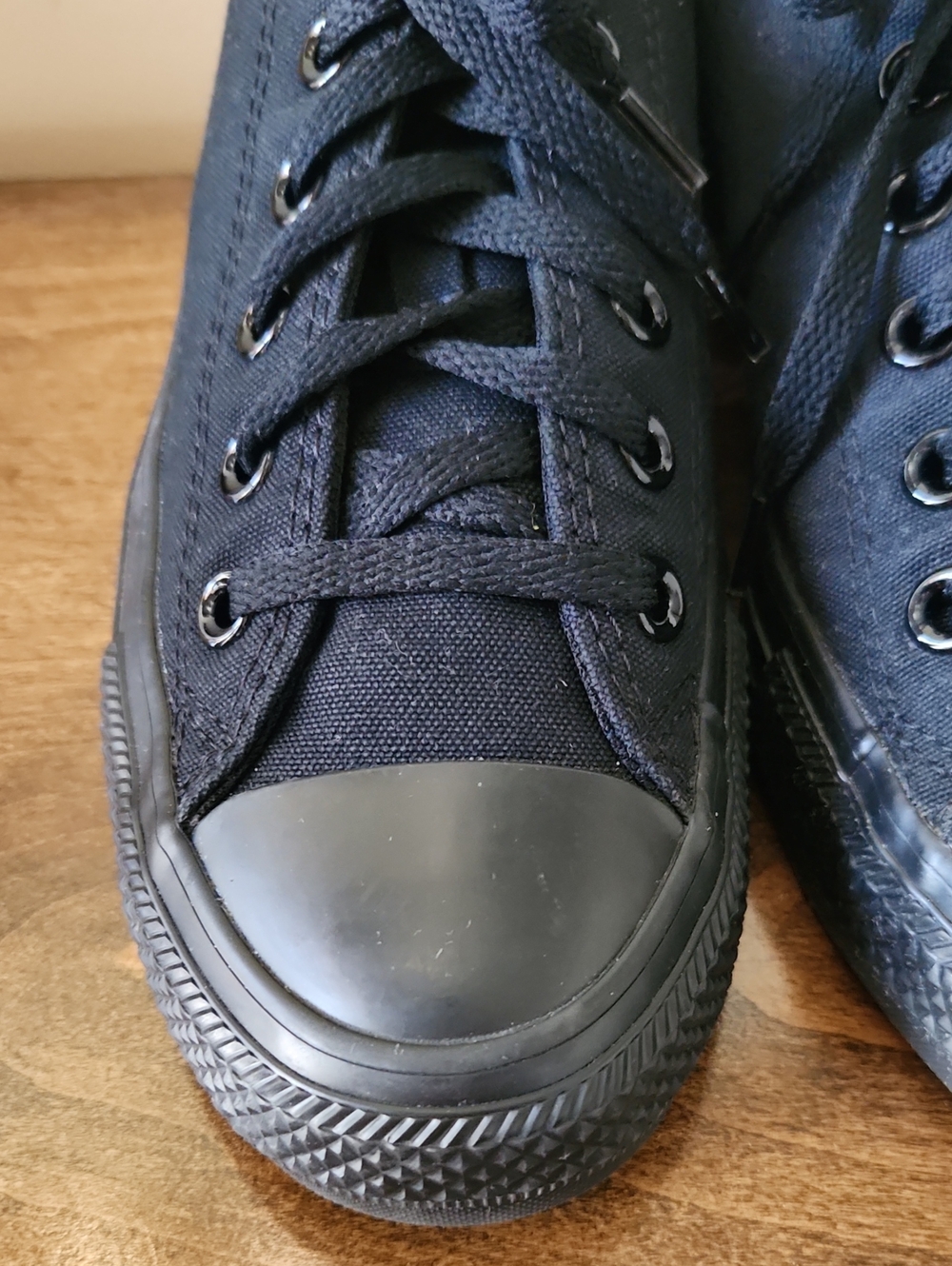 Converse Unisex Classic Black Canvas Low-Top Sneakers Women's Size 8.5 - Picture 2 of 10